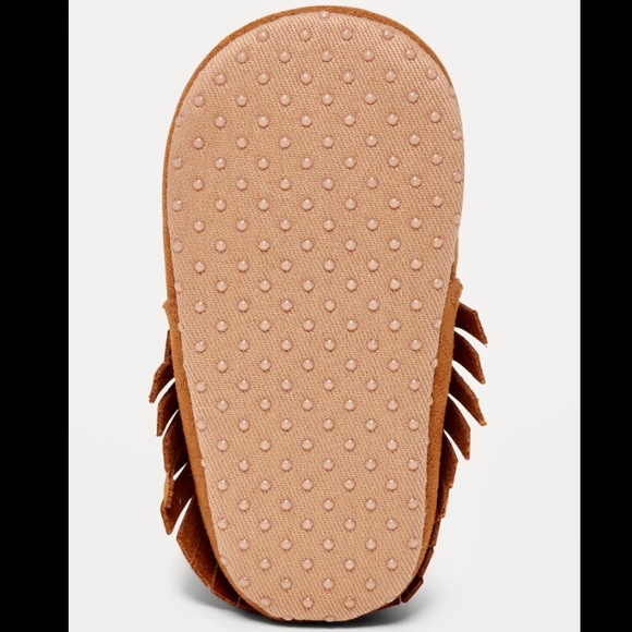 OLD NAVY unisex faux suede caramel baby moccasin booties SIZE 18-24M NWT - Picture 4 of 6